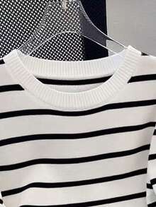 Camiseta de punto de manga corta a rayas para mujer, top casual y versátil elegante y favorecedor en color blanco - Blanco - Ver 3