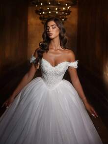 Enchanting Off-The-Shoulder Wedding Gown With Sweetheart Neckline And Open Back – Sophisticated Floor-Length A-Line Dress Featuring A Flattering Strapless Sweetheart Bustier, Chic Backless Design, And Gracefully Flowing Silhouette, Perfect For Weddings, Christmas Galas, Halloween Balls, Formal Dances, Birthday Celebrations, And Special Evening Events. A Versatile Choice For Wedding Receptions, Holiday Parties, Anniversary Dinners, Luxury Getaways, Black-Tie Occasions, Cocktail Gatherings, Bridal Showers, Wedding Guest Attire, Graduation Formals, Homecoming Events, And As A Breathtaking Bridesmaid Or Festive Evening Gown. - trắng - Xem 2