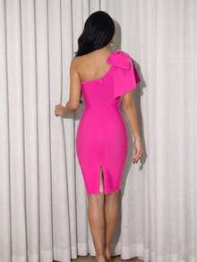 Women's Elegant White Bandage Bodycon Party Dress, Sleeveless Asymmetric Neckline Party Gown, Knee-Length Knit Sexy Romantic Style - Hot Pink - View 4