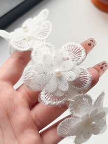 可爱优雅的白色蕾丝花朵发箍，仿珍珠发带，适合日常佩戴、派对、街头风等多种场合。 - 白色 - 查看 6