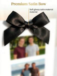 Bộ 5 món gồm: Dải ảnh cầu hôn phù rể tùy chỉnh, Thẻ đánh dấu trang cầu hôn phù dâu cá nhân hóa kèm ảnh và chữ, Thiệp nơ "Bạn có muốn làm phù rể của tôi không?", Mẫu thiệp cầu hôn phù rể, Thiệp giấy chứng nhận kết hôn có tên phù rể, Bộ thiệp nơ cưới cá nhân hóa. - Kiểu 1 - Thiệp phù rể - Xem 6