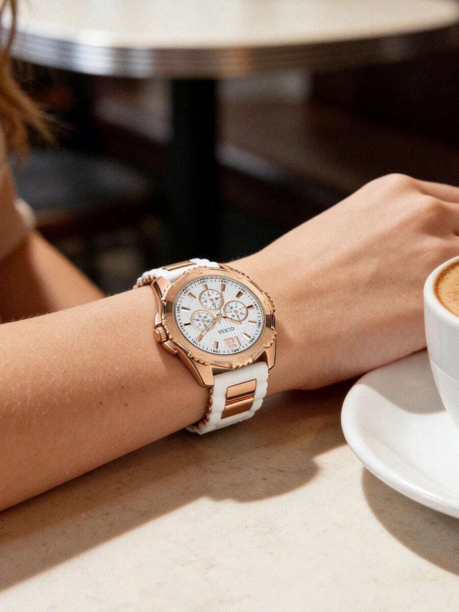 Đồng hồ nữ GUESS Inteprid W0325L6 mặt trắng, dây silicon trắng, máy quartz, có chức năng hiển thị ngày. - trắng - Xem 1