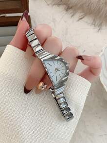 1pc New Fashion Women's Watch, Elegant Triangular Dial, Business Quartz Watch, Suitable For Daily Life, Parties And Banquets - Silver - View 4