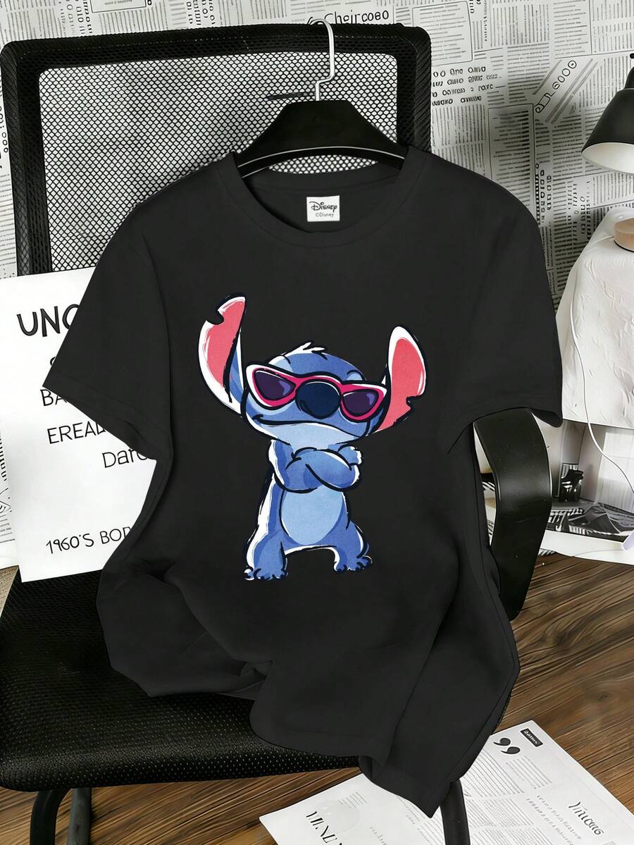 Disney تي شيرت ديزني رجالي كاجوال بأكمام قصيرة مع طباعة رسمة ستيتش يرتدي نظارات موضة، مناسب للارتداء في الأماكن الخارجية، توب صيفي رجالي. - الأسود - مشاهدة 1