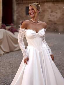 Exquisite Off-The-Shoulder Long Sleeve Wedding Dress With Lace Trim And Chic High Slit – Sophisticated Floor-Length A-Line Gown Featuring A Graceful Boat Neckline, Full-Length Sleeves, Exposed Shoulder Design, Delicate Lace Insets, Elegant Leg Reveal, And Flowing Silhouette, Perfect For Weddings, Christmas Galas, Halloween Balls, Formal Dances, Birthday Celebrations, And Special Evening Events. A Versatile Choice For Wedding Receptions, Holiday Parties, Anniversary Dinners, Luxury Getaways, Black-Tie Occasions, Cocktail Gatherings, Bridal Showers, Wedding Guest Attire, Graduation Formals, Homecoming Events, And As A Timeless Bridesmaid Or Festive Evening Gown. - 白色 - 查看 4
