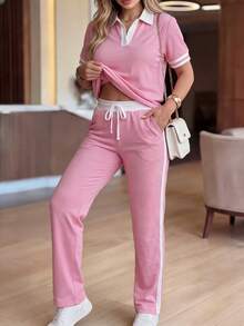 两件套女士新款 Polo 领短袖 T 恤和松紧腰宽松裤，时尚休闲运动风撞色上衣搭配条纹高腰抽绳直筒裤，适合春、夏、秋季户外、运动、通勤、街头穿着，粉色 - 粉色 - 查看 2