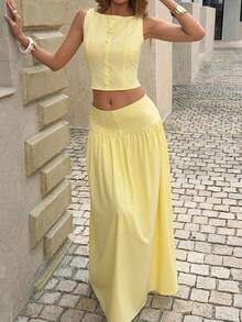 Unadoll 女士春夏法式休闲浅黄色两件套，纽扣细节无袖露脐上衣搭配高腰喇叭下摆长裙，适合度假和日常穿着。 - 黃色 - 查看 4