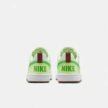 Nike Youth Court Borough 低帮休闲鞋，IV2860-131 - 白綠色 - 查看 4