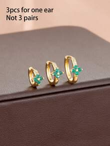 Conjunto de 3 brincos de argola redondos com flor de esmeralda, banhados a ouro 18K, em tons simples e elegantes de 6/8/10 mm. Ideal para mulheres e como presente. - Conjunto de 3 peças - Dourado - Verde - Ver 4