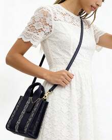 Coach Túi xách nhỏ Smith 15, kiểu dáng tote, có quai xách tay và đeo chéo, kèm dây đeo có thể tháo rời. - Xanh hải quân - Xem 2