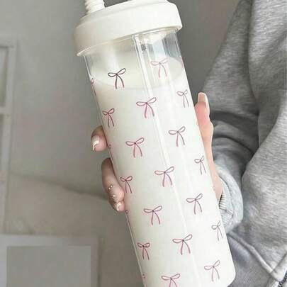 Với cấu tạo hai lớp cách nhiệt, chiếc cốc giữ nhiệt tái sử dụng này giúp giữ lạnh hiệu quả cà phê đá, nước ngọt, nước ép hoặc các loại đồ uống lạnh khác trong nhiều giờ, ngăn ngừa hiện tượng ngưng tụ làm ướt tay hoặc túi xách của bạn. Hãy tạm biệt những thức uống ấm, nhạt nhẽo mọi lúc, mọi nơi.
