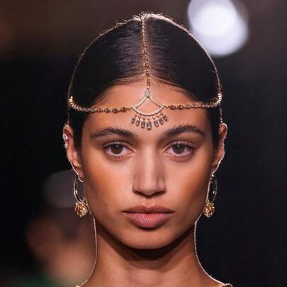 1件新款水滴形发链，简约新月形流苏额饰，可调节，时尚百搭，适合舞台、摄影、波西米亚风格