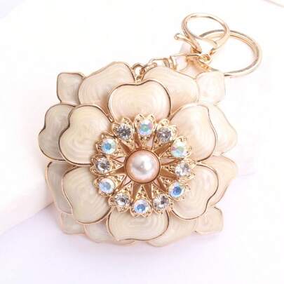 Elegant Pearl Flower Keychain: Ideal Daily Decor & Luxe Gift Item