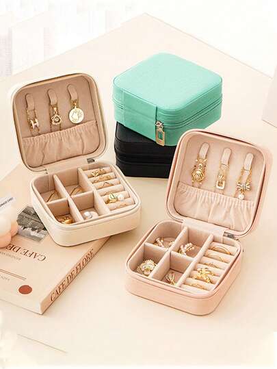 1 hộp đựng trang sức du lịch di động, hộp đựng bằng da PU chống thấm nước, hộp đựng trang sức mini, hộp đựng nhẫn chống bụi, thích hợp đựng bông tai, dây chuyền, phụ kiện tóc, nhẫn, đồng hồ, vòng tay, vật dụng cần thiết khi đi du lịch, đi du thuyền, đi nghỉ mát, món quà hoàn hảo cho Lễ Phục Sinh, Ngày của Mẹ, bạn gái, mẹ, giáo viên.