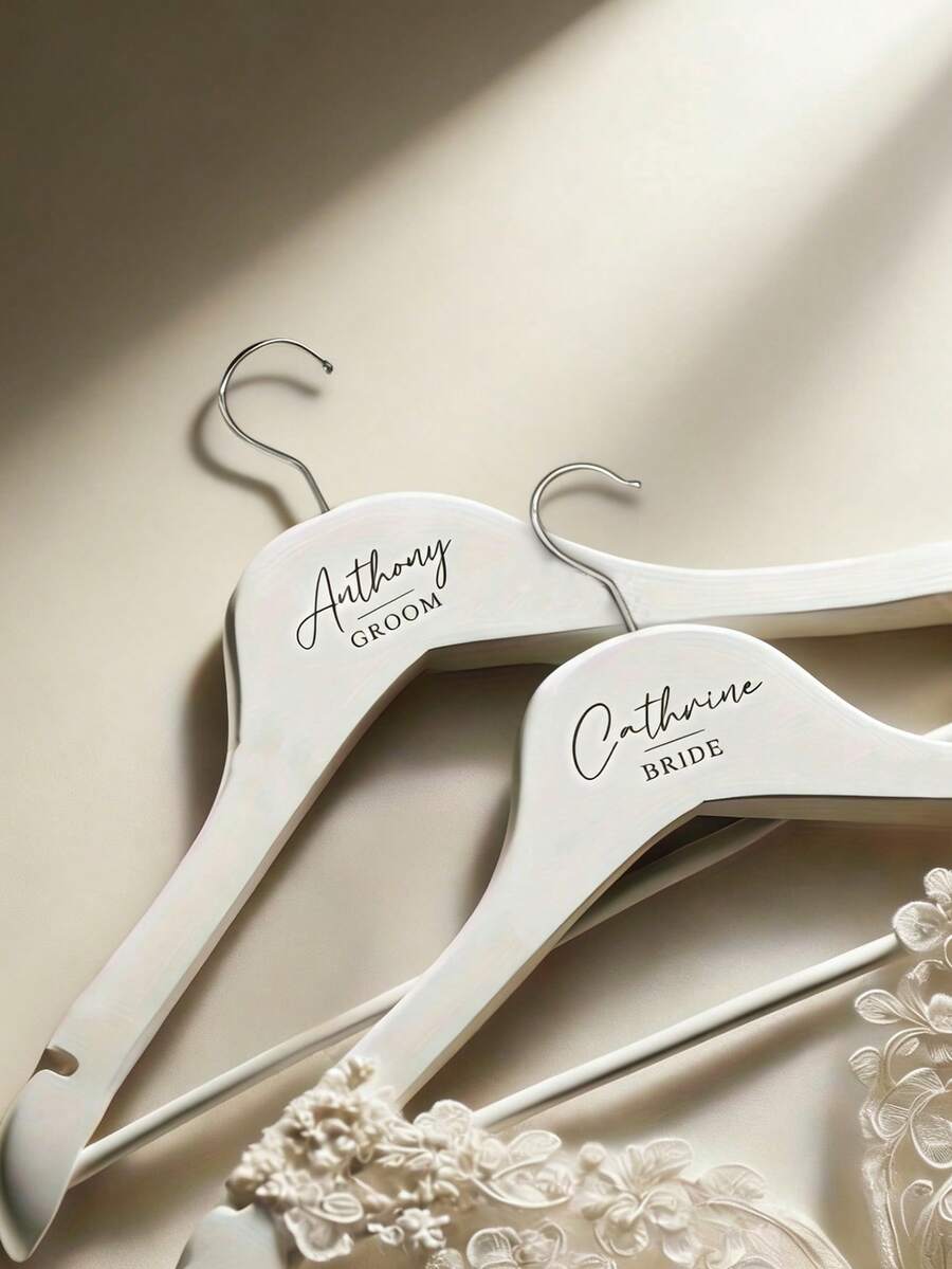 Percha personalizada para vestido de novia | Percha personalizada para vestido de novia | Percha de madera tallada | Percha para vestido de novia - Multicolor - Ver 1