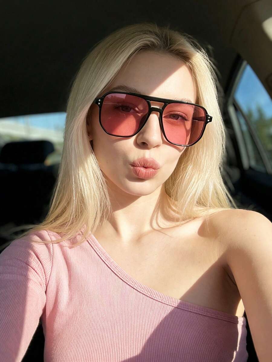 1副粉色时尚眼镜，适合海滩度假 - 黑框粉片 - 查看 1