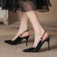 Zapatos de tacón de punta fina de estilo francés para mujer, negros, con correa trasera y cadena, de diseño exclusivo, ideales para el día a día - Negro - Ver 1