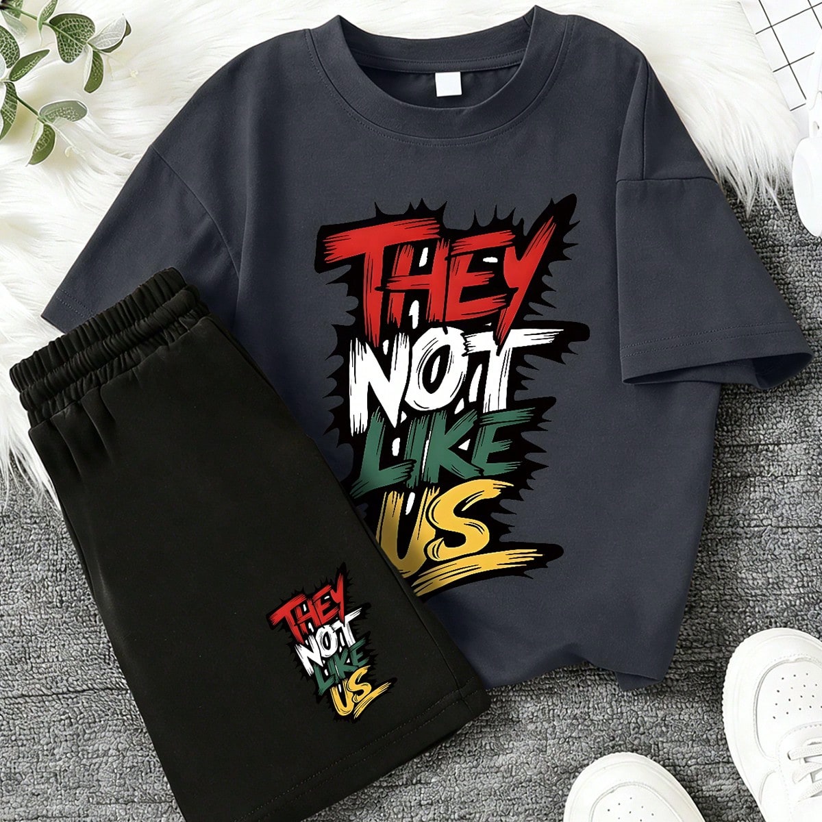 Nuevo conjunto de 2 piezas para niños en verano - Camiseta con estampado de letras coloridas y pantalones cortos cómodos y transpirables