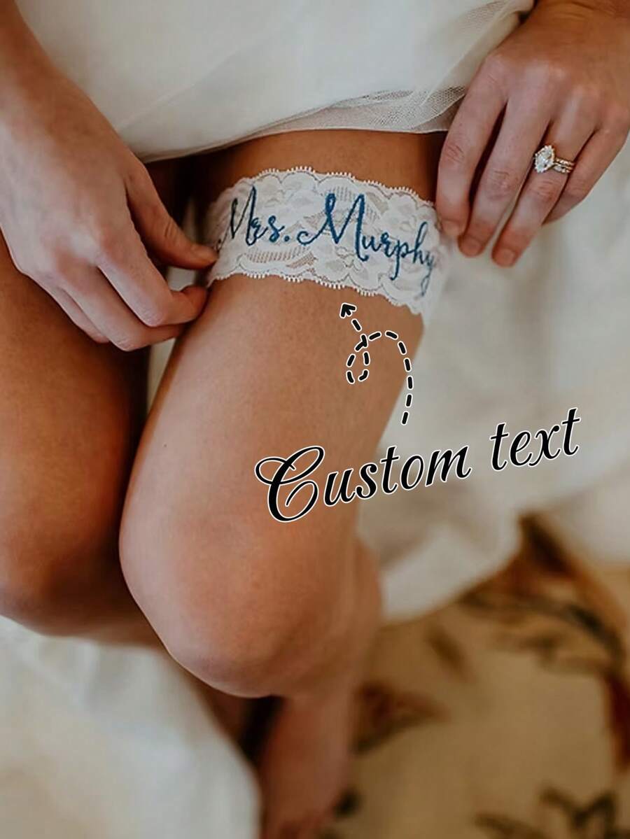 Vớ cưới in tên cá nhân, có thể dùng làm kỷ niệm và quà tặng cho cô dâu. Dây nịt cưới màu trắng. Quà tặng cho phù dâu. Dây nịt trắng tinh khiết. Dây nịt cưới ren trắng.
