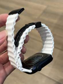 1条磁吸硅胶表带，兼容 46/45/41/40/42/38/49/44mm，适用于SE/S11/10/9/8/7/SE4/5/6/3/2/1 Ultra 3/2/1，配件，适合春、夏、秋、冬四季佩戴。 - 白色 - 查看 3