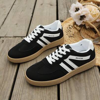Women's Lightweight Wear-Resistant Preppy Color Block Three-Stripe Patchwork Low-Cut Lace-Up Retro Trainers Casual Style Black White Gum Sole Running Sneakers Breathable Gym Sports Shoes For Fitness Jogging Skate Tennis Daily Wear