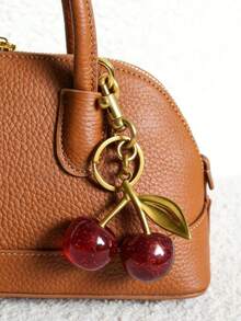 1个大号樱桃形水晶吊坠，钥匙扣吊坠，闪亮樱桃吊坠钥匙扣带夹子，闪亮树脂和金属配件，男女通用钥匙扣，钱包和包包挂饰 - 彩色 - 查看 9