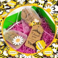15/30 pièces Faveurs de fête thème abeille avec couronne, mignon, pot de miel, nid d'abeille et porte-clés tournesol, 10 pièces étiquettes et 10 pièces sacs cadeaux, cadeaux pour anniversaire, fête des mères, remise des diplômes, faveurs de mariage, pendaison de crémaillère, fournitures pour baby shower et shower de mariage - Thème des abeilles - Voir 10