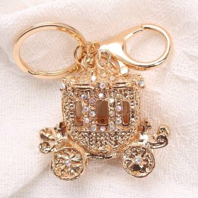 Golden Carriage Keychain: Fairy-Tale Decor Accessory, Magical Gift