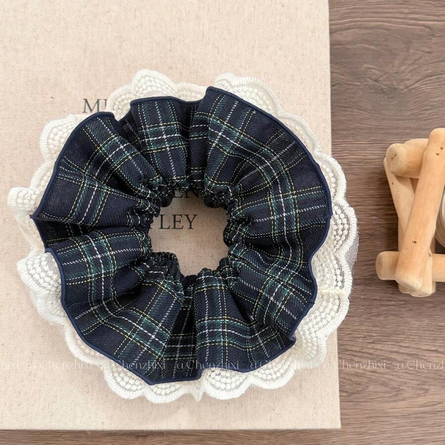 Scrunchies - Blue-green Lace Hair Tie - View 1