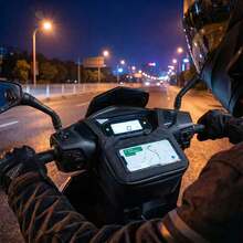 Túi đựng đồ gắn trên yên xe máy và xe đạp điện tích hợp màn hình cảm ứng, túi đựng đồ bền chắc cho xe máy, đựng điện thoại và chìa khóa cần thiết khi đi xe máy, lắp đặt an toàn trên tay lái, thiết kế thời trang và bền bỉ. - A - Xem 4