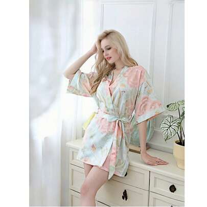 Áo choàng kimono satin hoa thanh lịch dành cho nữ, áo dài tay ngắn bằng lụa mềm mại mùa hè với thắt lưng điều chỉnh được, thoáng khí và mát mẻ, trang phục mặc nhà sang trọng cho mùa hè nóng bức, áo choàng ngủ cao cấp cho hàng ngày và kỳ nghỉ.