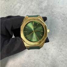 Jam Tangan Quartz Pria Kasual Klasik Bentuk Segi Delapan - Hijau Tentara - View 3