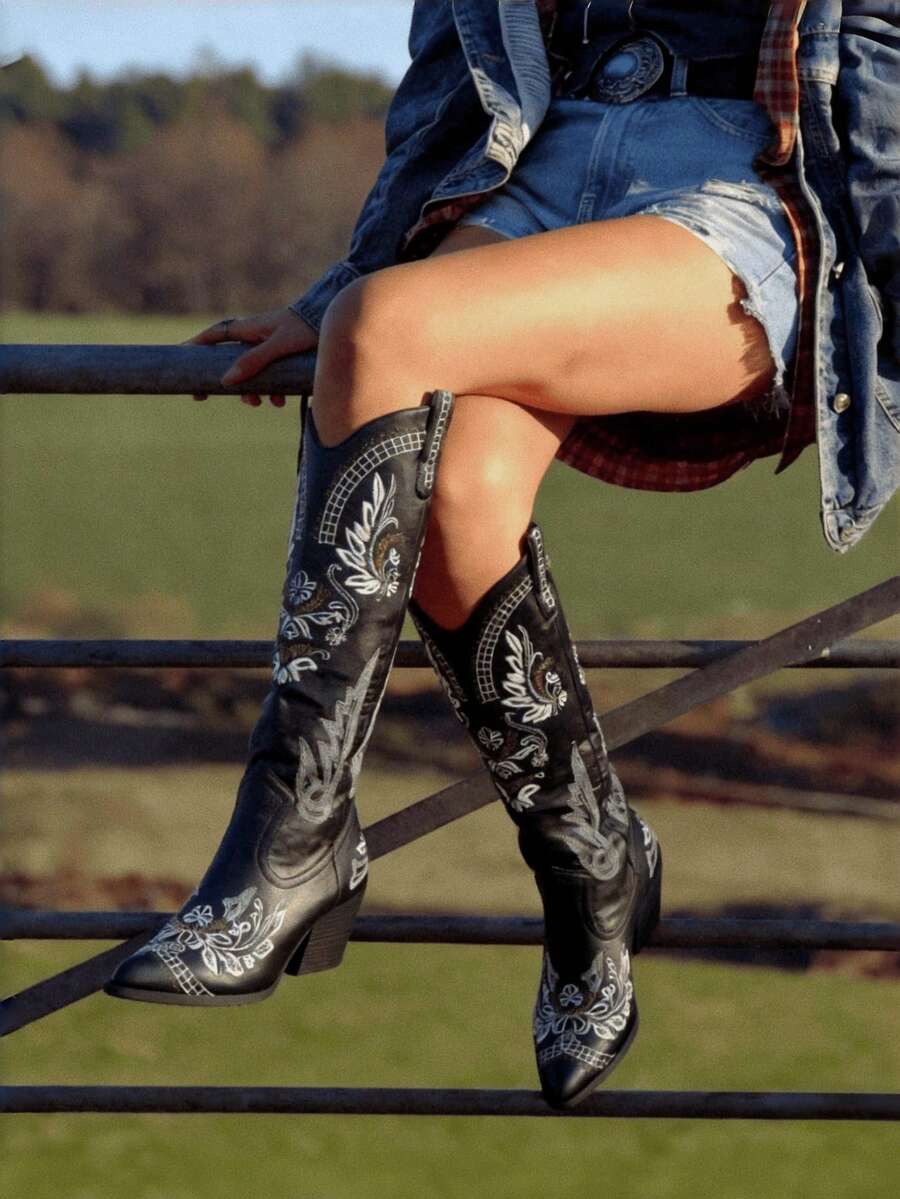 Black Cowgirl Outfits For Women Boots  Knee High Pointed Toe Thick Heels Festival Shoes Fashion Country Concert Combat Boots For Women - 黑色 - 查看 1