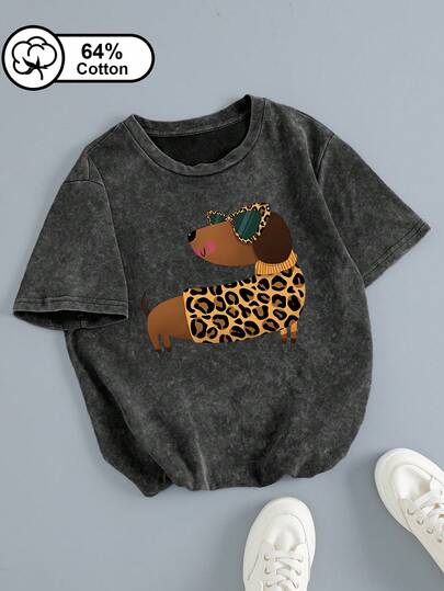 Áo thun nữ cỡ lớn, kiểu dáng thú cưng dễ thương với họa tiết chó Dachshund đen bạc màu theo phong cách retro, cổ tròn, tay ngắn, thích hợp cho mùa hè, mặc thường ngày, áo thun nữ có họa tiết.