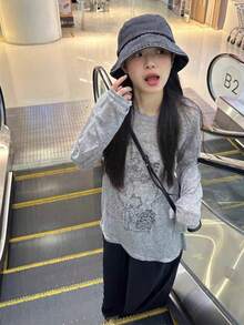 Atasan Pelindung Matahari Lengan Panjang Abu-abu Retro Ringan dan Longgar untuk Wanita, Cocok untuk Musim Semi dan Gugur - Light Grey - View 1