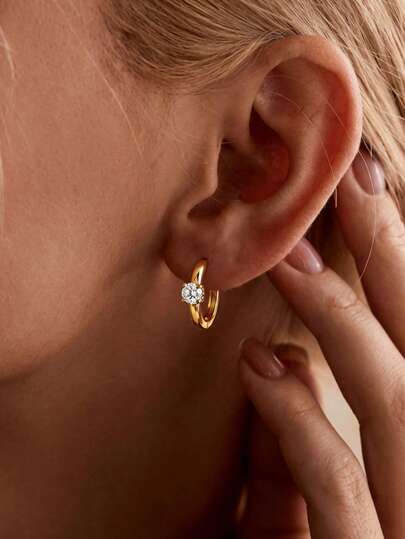 SereneSpark 2只装925纯银经典立方氧化锆耳环，低过敏性纯银无缝卡扣式耳环，小巧精致，适合日常、约会、度假等场合，亦可作为母亲节礼物。