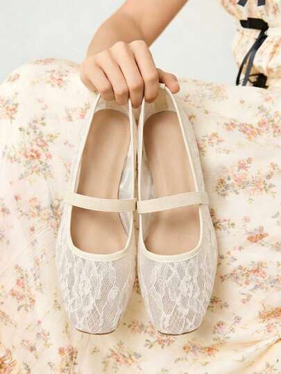 新款女士休闲优雅套脚网眼透气轻便舒适平底黑色米色乐福鞋，适合日常通勤、约会及其他场合。