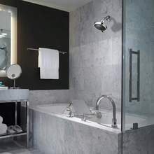 1个吸顶式5档高压花洒，带可调节旋转球头 - 耐用金属结构，优质水流 - 圆形设计，水流均匀，带来舒适的沐浴体验，外观时尚 - A - 查看 3