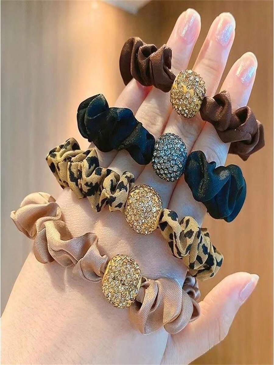4pcs/Set 6cm Women's Solid Color Casual Polyester Delicate Pom Pom Hair Scrunchies, Hair Accessories