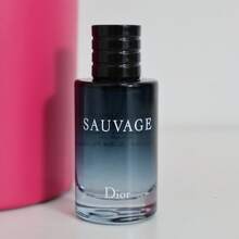 Dior Sauvage Eau De Toilette For Men, Long-Lasting Woody Aromatic Fragrance,10ml - 甜美風 - 查看 3