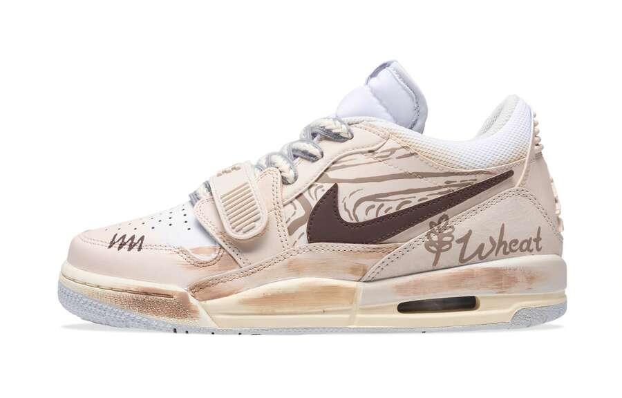 Jordan Legacy Cushioning Slip Resistant Abrasion Resistant Low Top Vintage Basketball Shoes Men's Beige Yellow - Beige - View 1