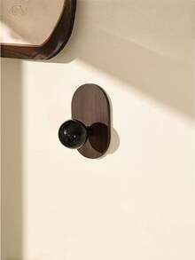 1 pieza Gancho de pared, diseño adhesivo sin necesidad de perforar, alta capacidad de carga, fácil instalación sin dañar las paredes. Textura de madera de nogal natural, adecuado para varios estilos de decoración del hogar, puede colgar ropa, sombreros, bolsos, llaves, aplicable en la entrada, dormitorio, baño y talla grande, práctico y elegante. - Ver 10