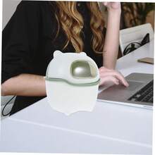 IMIKEYA Cubo De Basura De Escritorio Mini Con Tapa, Pequeño Bote De Basura De Dibujos Animados Oso, Plástico Saludable Blanco y Verde, Para Habitaciones Infantiles y Oficina, - 1 - Ver 5