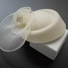 HITYfascinator 1件装女士花朵面纱网纱羽毛头饰，适用于万圣节角色扮演、新娘婚礼、下午茶派对等场合，可作赛马帽、德比帽、教堂帽等，带夹子 - 彩色 - 查看 20