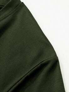 Camiseta Casual Masculina Milano Italia Blusa de Manga Curta, Gola Redonda, com Estampa de Slogan Gráfico e Desenho Animado - Verde Militar - Visão 4