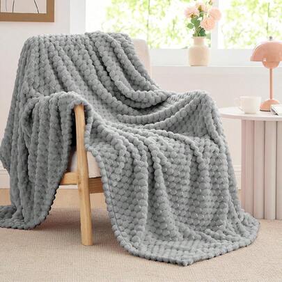 1pc Soft Warm Plush Striped Checkered Blanket, Suitable For Bedroom Decor, All Seasons, Gift, Comfortable Soft Ladies Throw Blanket, Machine Washable, Modern Style Multi-Purpose Soft Fleece Blanket, Christmas Halloween Wool Blanket Gift, Bedroom Decor Picnic Blanket, Mother's Day Gift, Wide Stripe Faux Fur Flannel Throw Blanket, Leisure Nap Blanket, Office Small Throw