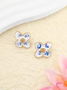 1 Pair Vintage Blue And White Porcelain Jacquard Floral Design Earrings, Suitable For Summer Daily Wear, Banquets, Parties, With High-End Elegance, Designed Specifically For Women - Multicolor 2 - View 4
