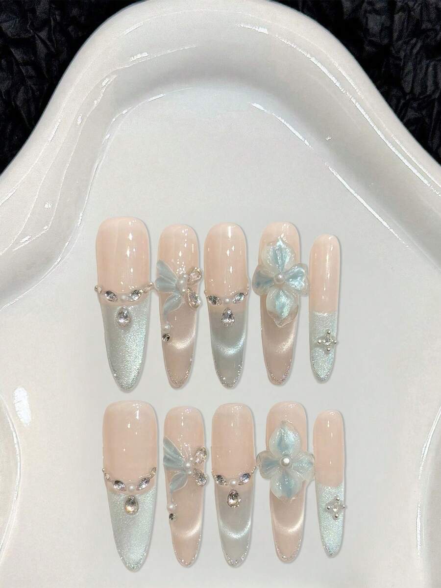 按压式美甲 10 片装,细长狗头尖,冰蓝色蝴蝶图案,搭配 3D 蓝色花朵设计,适用于派对、婚礼和日常使用。 - 淺藍色 - 查看 1