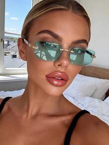 1 Pair Women's Green Rectangular Vintage Exquisite Sunglasses, Suitable For Outdoor Activities, Travel, Sports Style, Driving, Beach, Electronic Music Festival, Outfits, Vacation Atmosphere, Family Outings, Elegant Look, Street - Translucent Green - View 1