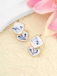 1 Pair Vintage Blue And White Porcelain Jacquard Geometric Rhombus Earrings, Suitable For Summer Daily Wear, Banquets, Parties, With High-End Elegance, Designed Specifically For Women - Multicolor - View 5